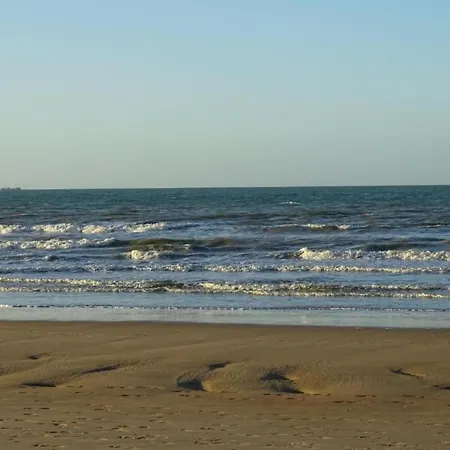 Near Sandy Beach, Cleaning Included *